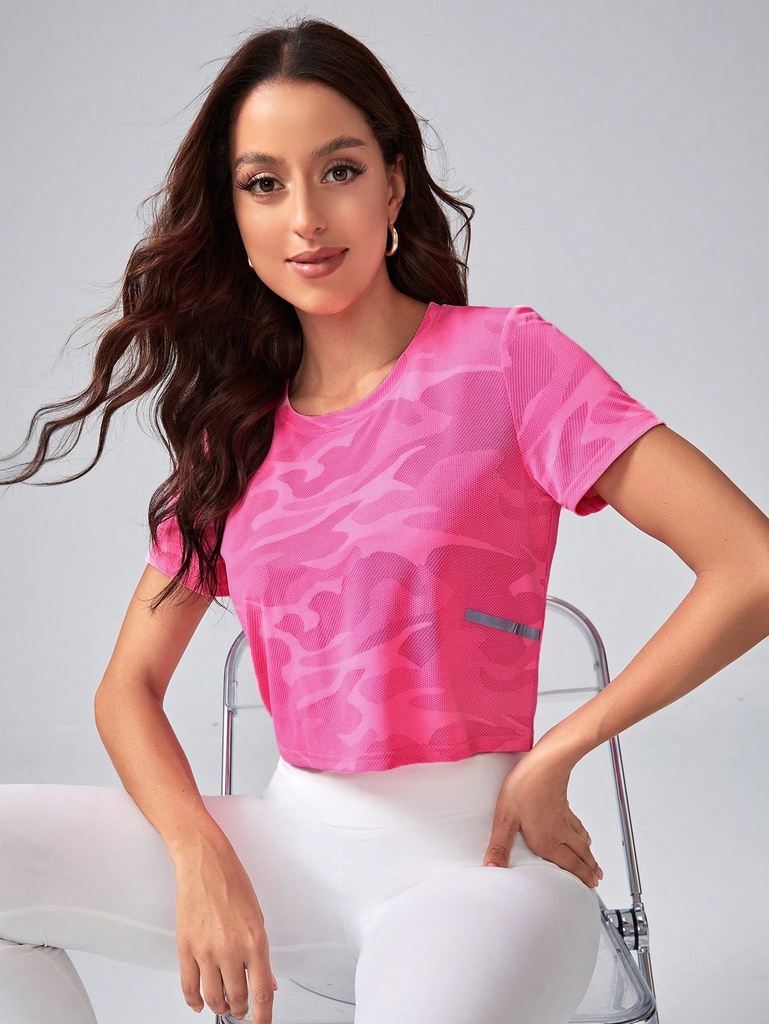 SHEIN Sport Studio Camiseta deportiva crop con estampado de camuflaje