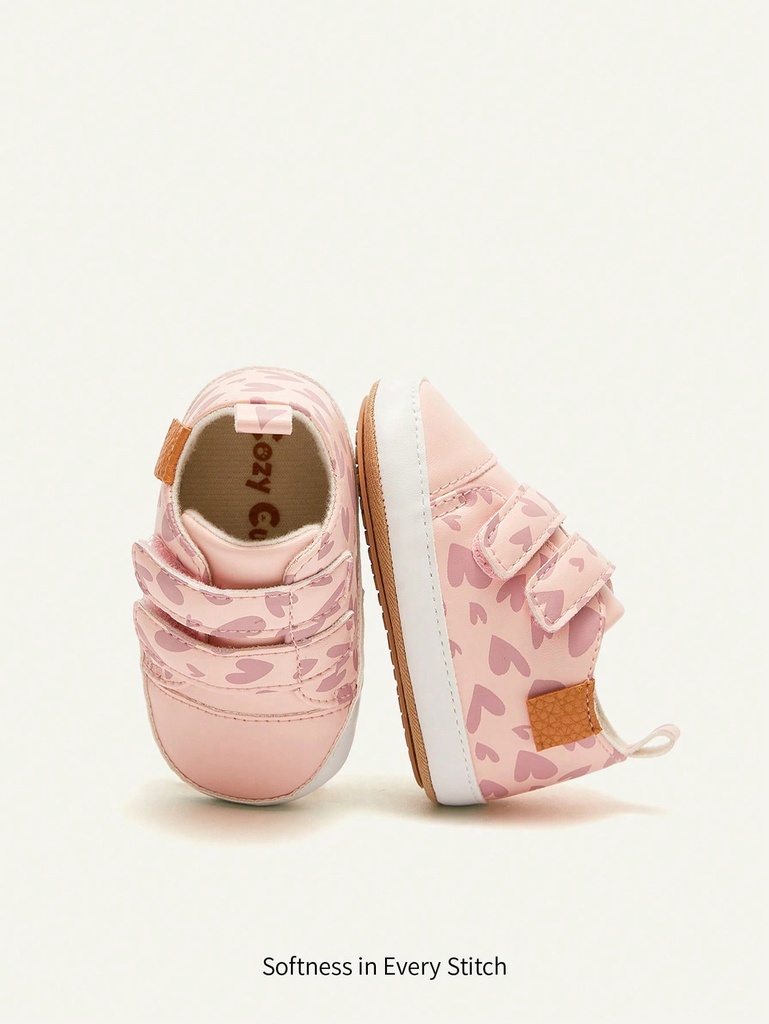 Cozy Cub Zapatillas de deporte hermoso estilo princesa con patrón de corazón plano para infantes con