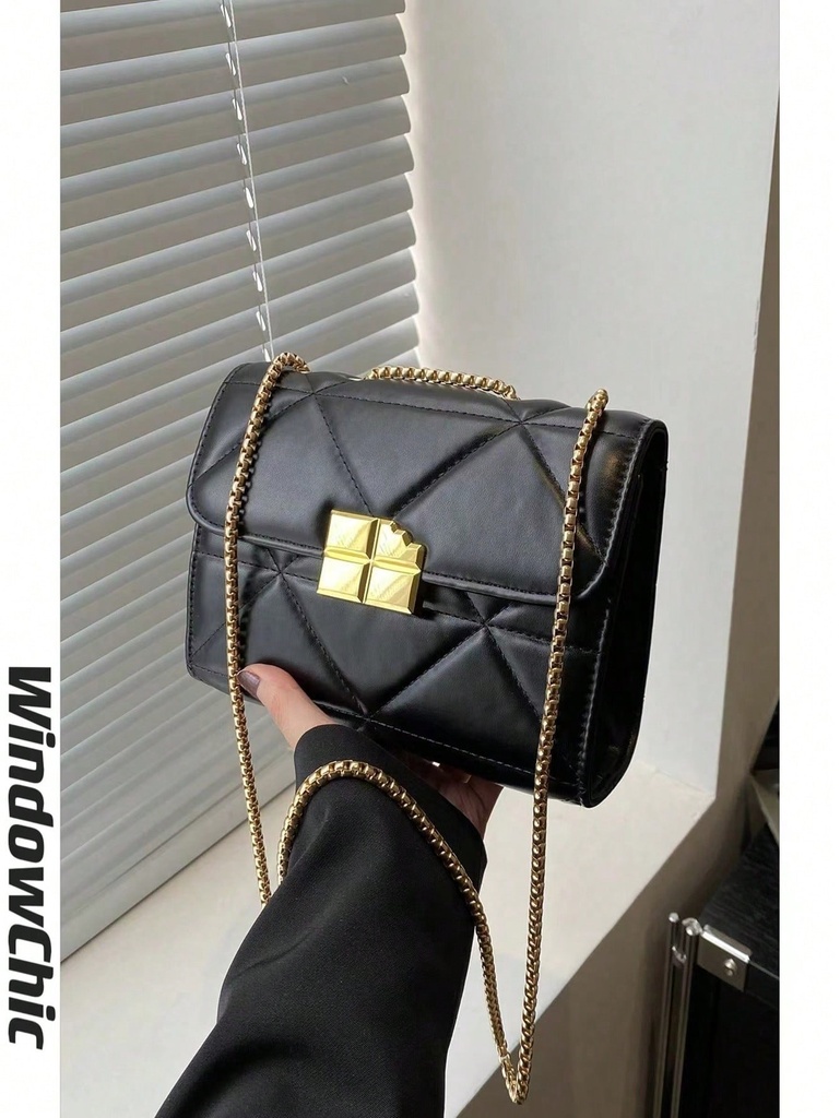 Una pequeña bolsa cuadrada retro minimalista con cierre de bloqueo de hardware, apertura de solapa, bolso de hombro de cadena doble de metal, ajustable a bolso cruzado, adecuado para uso diario de mujeres