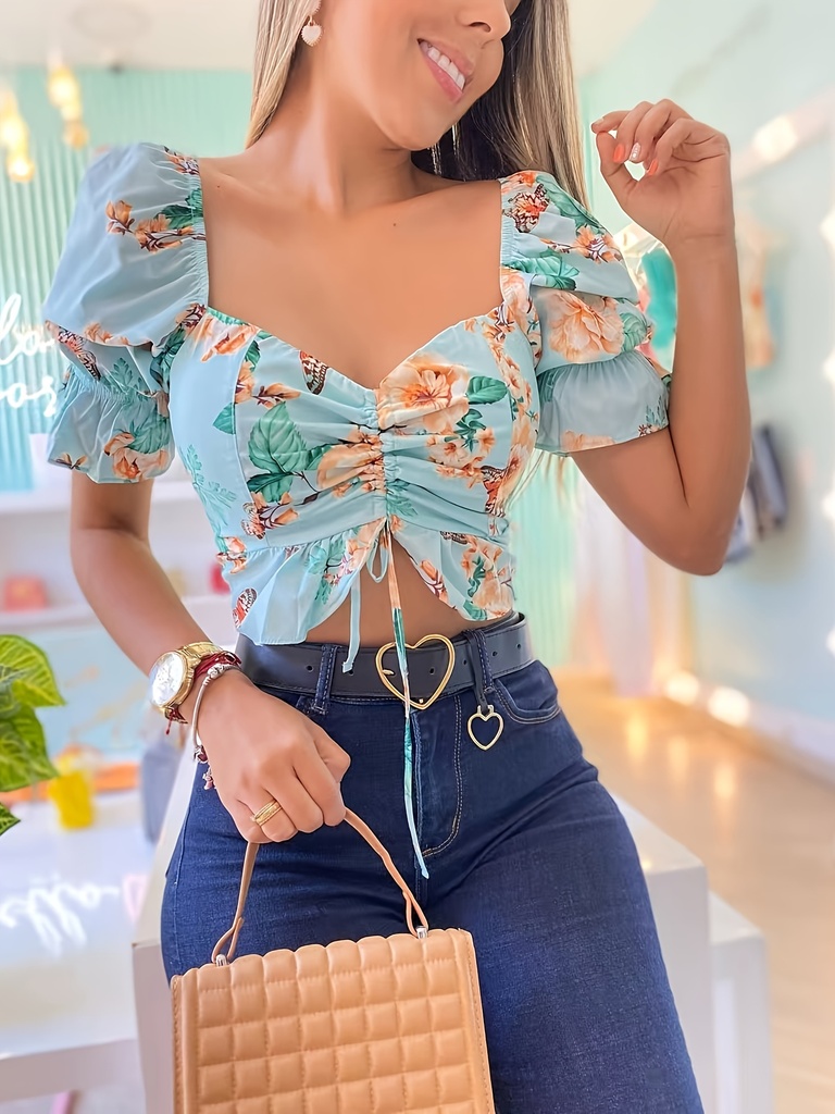 Top Corto Floral de Moda: Cuello Cuadrado, Mangas Abullonadas y Lazo en la Espalda - Eleva tu Estilo Vaquero