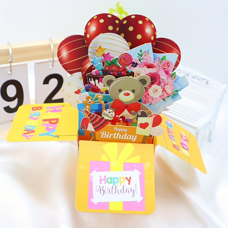 Regalo de cumpleaños 3D con globos, flores y oso de dibujos animados para Halloween y Navidad. Decoración de papel con corte láser para él o ella, incluye 1 tarjeta y sobre. Idea de regalo festiva | Diseño juguetón | Detalle de corte láser, decoraciones de fiesta de cumpleaños