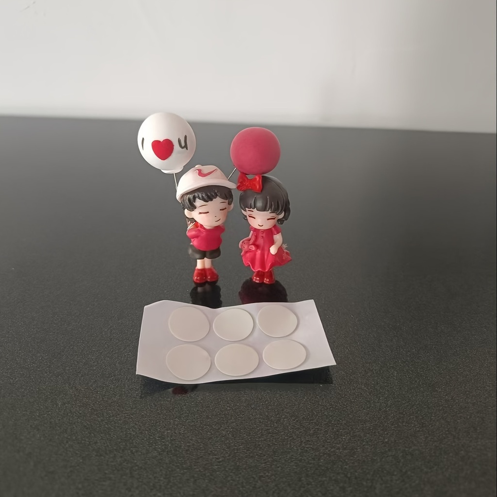 1pc Figura ABS Material de Pareja Besándose Adorable, con Balones de Corazón para Decoración de Choche