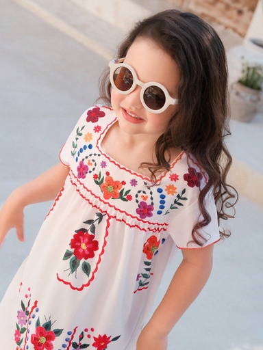 SHEIN Vestido de estilo bohemio para niña joven con bordado floral colorido y dobladillo de borlas para las vacaciones de verano