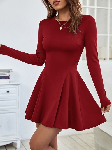 [sw2211142708119421] SHEIN PETITE Vestido Corto Con Vuelo Y Corte Liso