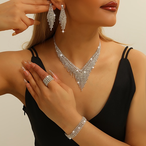 [17592765063671] Juego de joyería con piedras de cristal: collar, aretes largos y anillo para mujer - Elegante y brillante, regalo ideal para bodas, compromisos y Navidad | Accesorios sexys con base de cobre y detalles en strass, para todas las temporadas